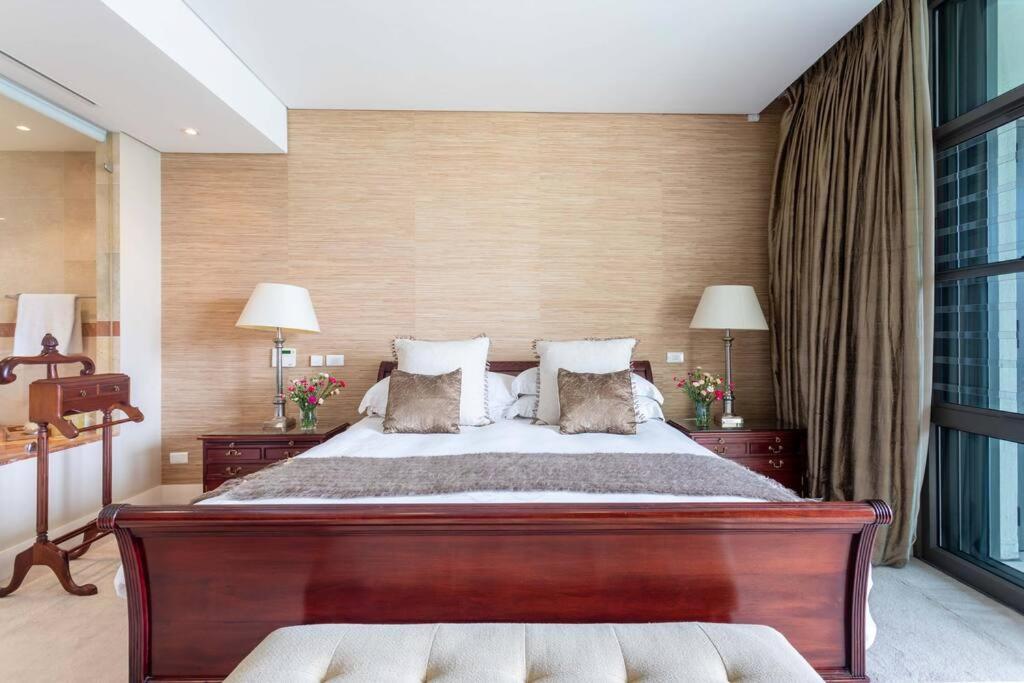 Outstanding V&A Marina Waterfront Apartment كيب تاون المظهر الخارجي الصورة