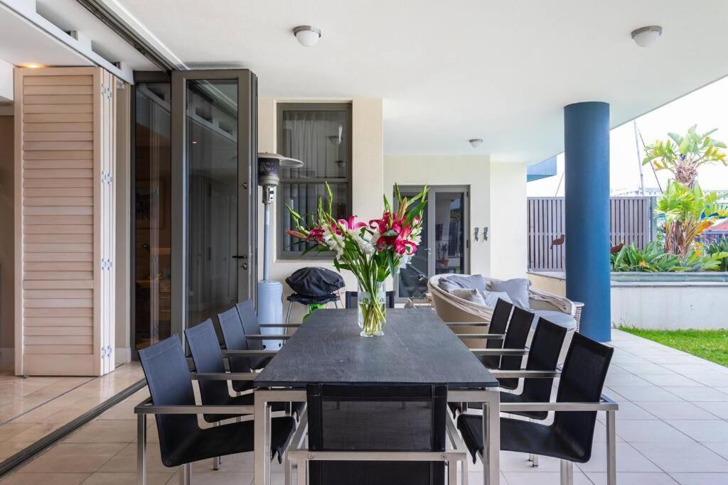 Outstanding V&A Marina Waterfront Apartment كيب تاون المظهر الخارجي الصورة